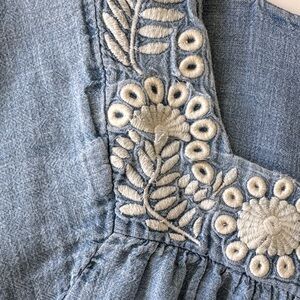 Madewell Embroidered Linen Cotton Butterfly Top | Size Small | Chambray Denim